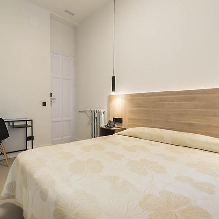 Hostal Excelsior Madrid Dış mekan fotoğraf