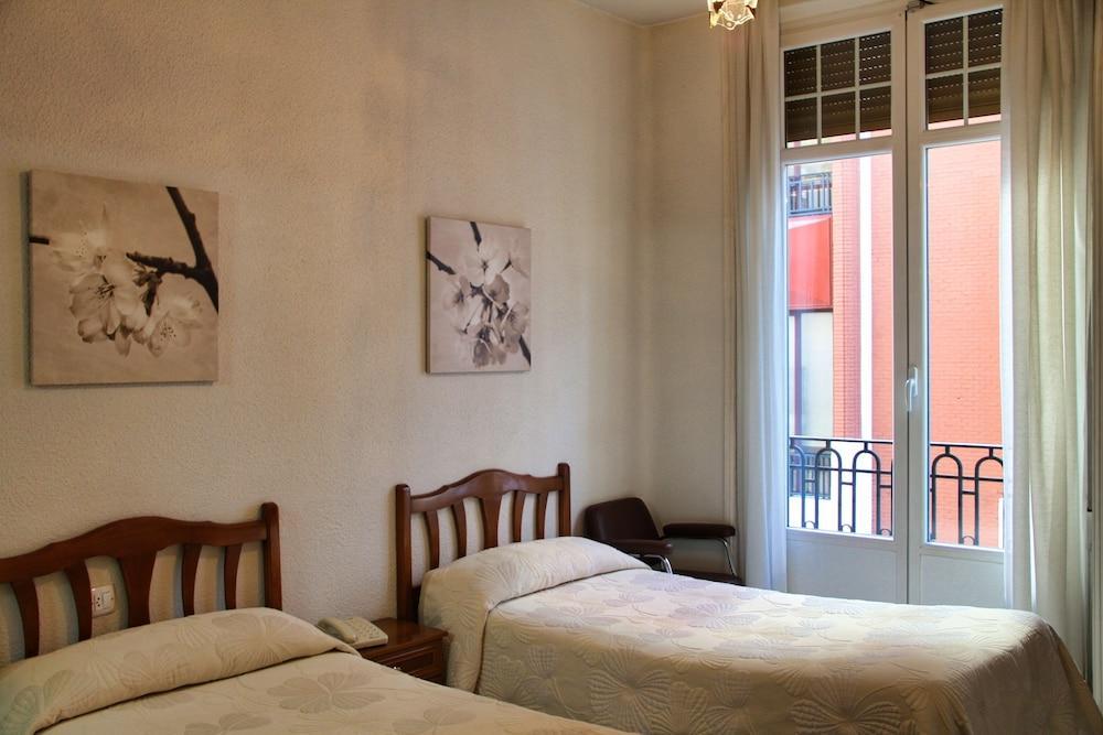 Hostal Excelsior Madrid Dış mekan fotoğraf