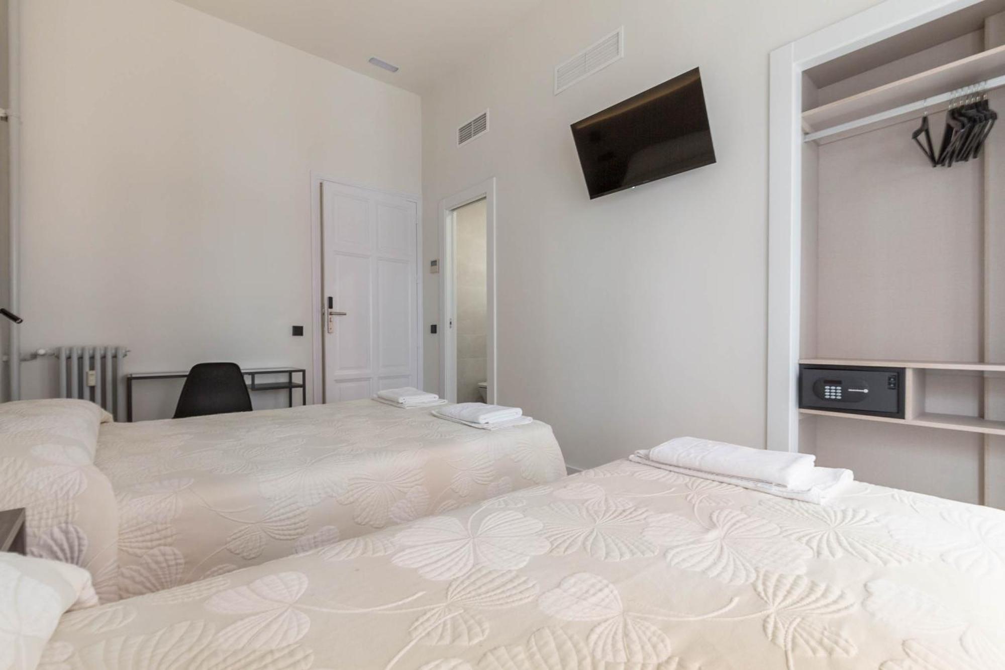Hostal Excelsior Madrid Dış mekan fotoğraf