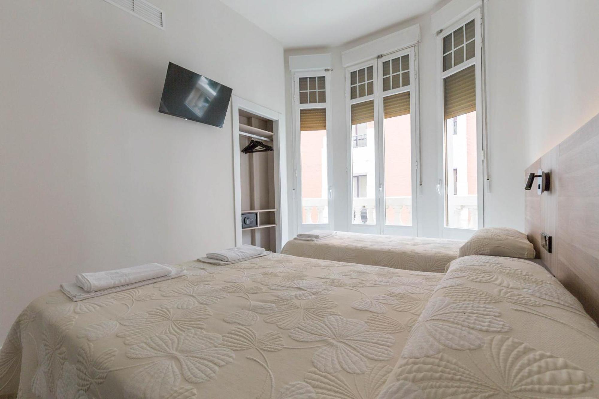 Hostal Excelsior Madrid Dış mekan fotoğraf