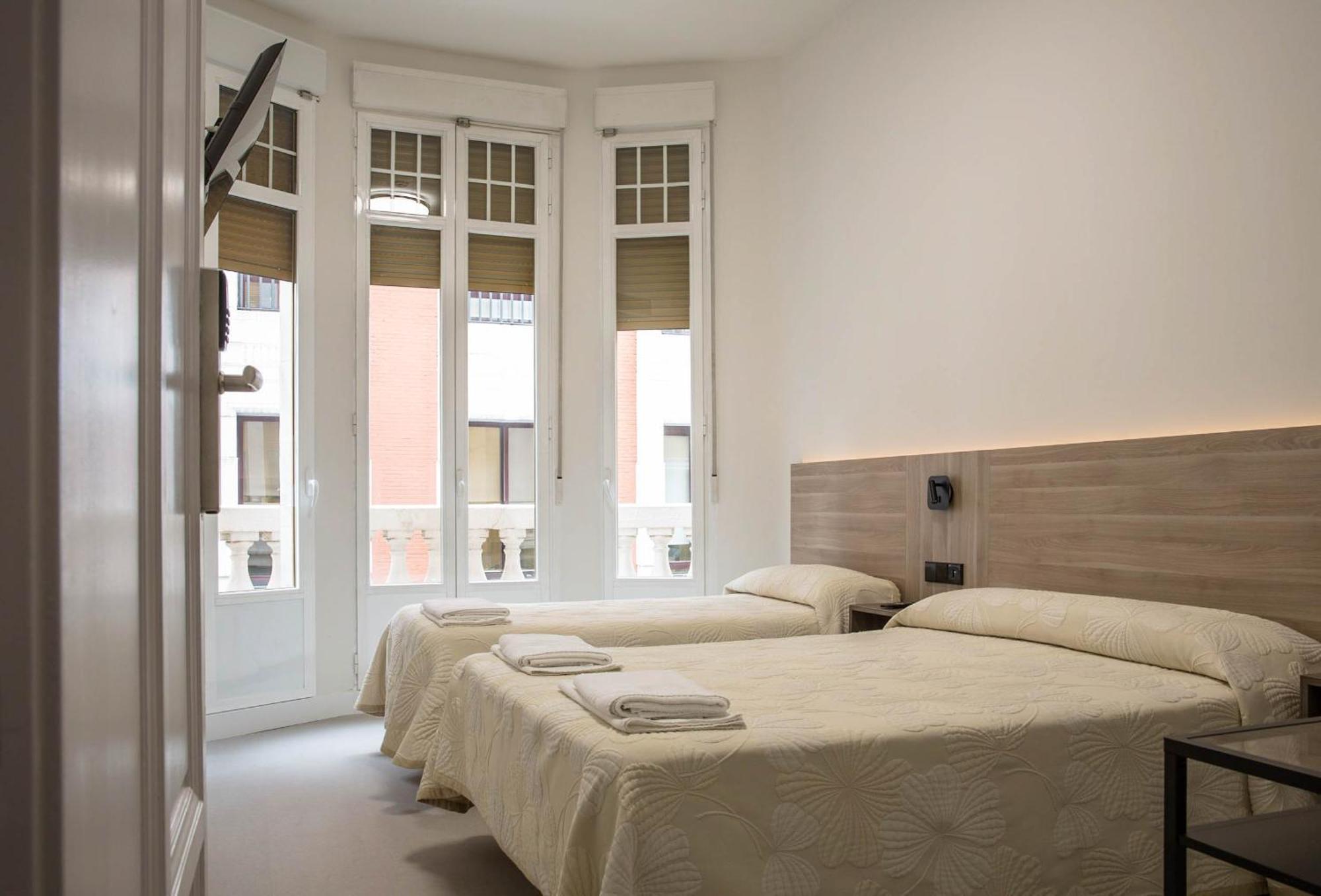 Hostal Excelsior Madrid Dış mekan fotoğraf