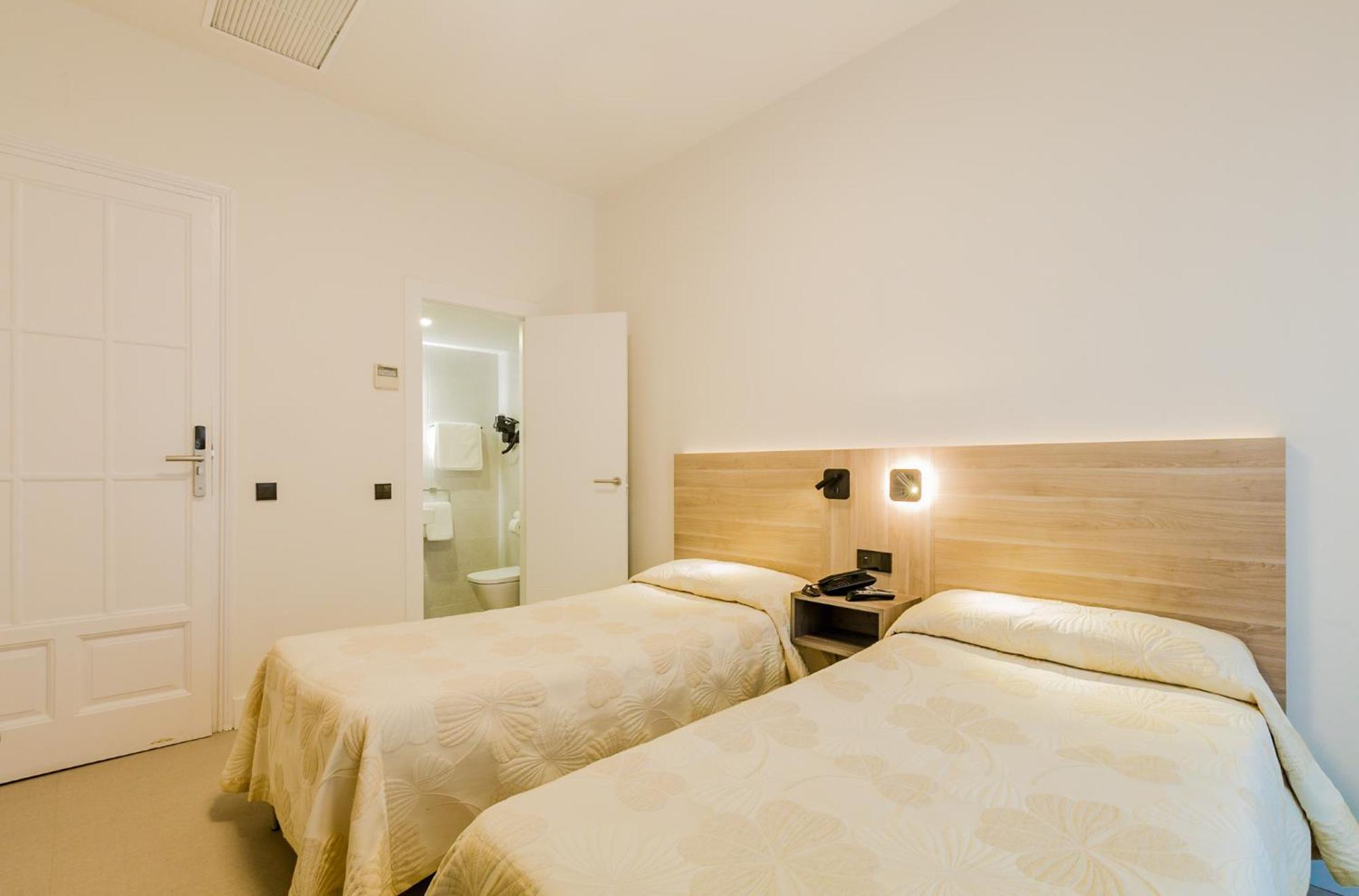 Hostal Excelsior Madrid Dış mekan fotoğraf