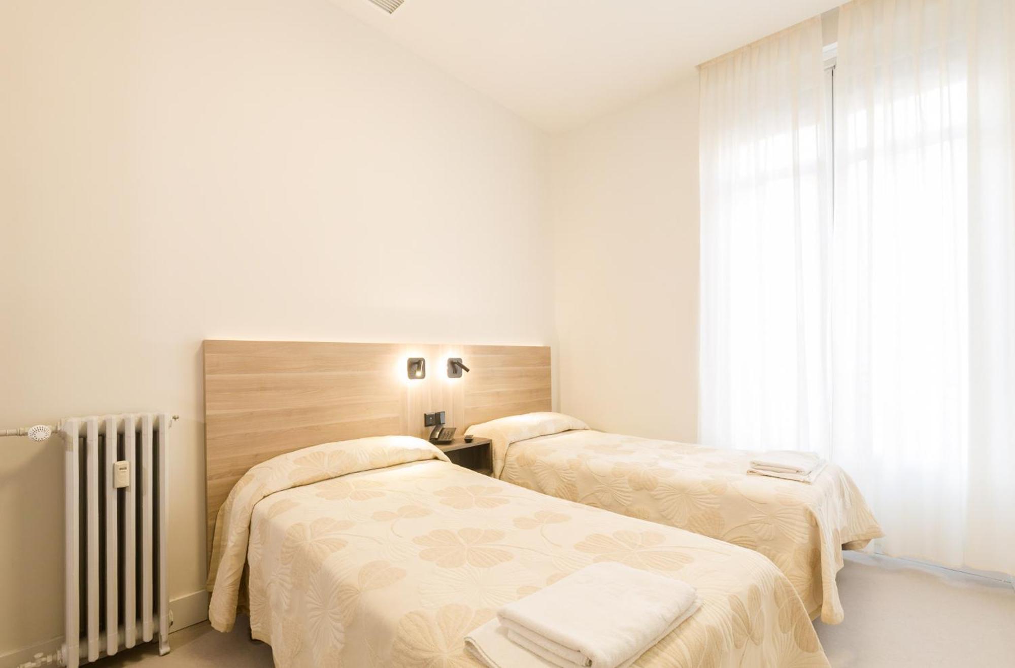 Hostal Excelsior Madrid Dış mekan fotoğraf
