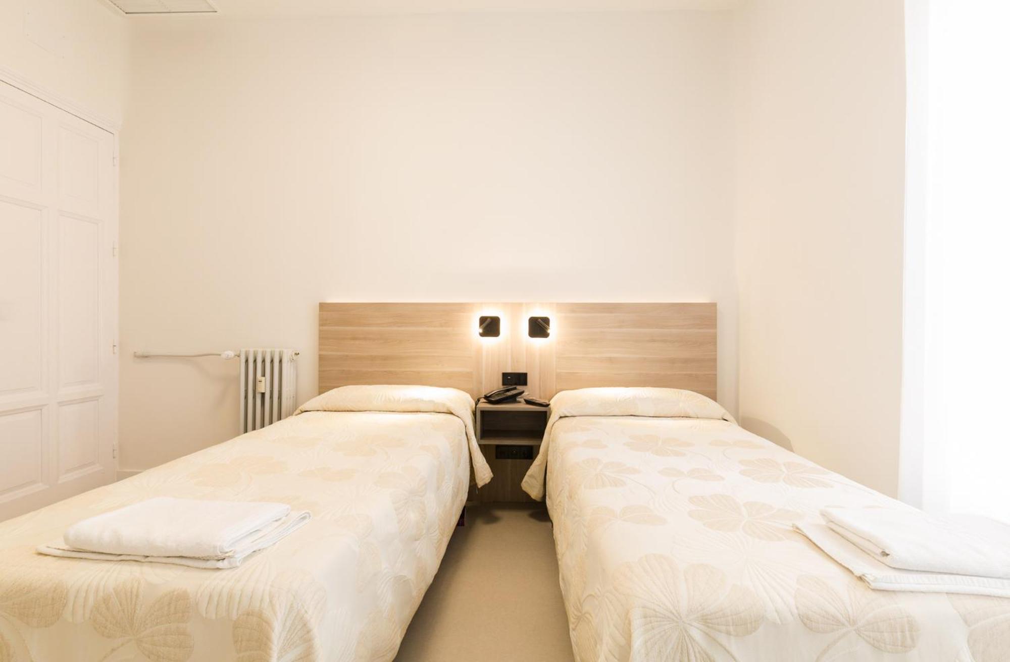 Hostal Excelsior Madrid Dış mekan fotoğraf